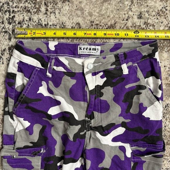 Kréamy Purple Gray and White Camo Cargo Pants Size Medium - Picture 3 of 7